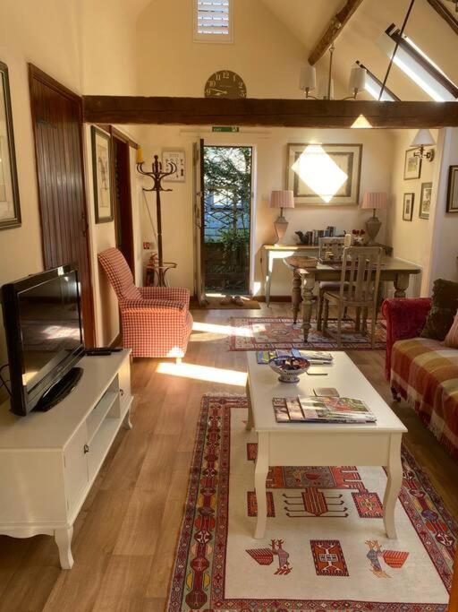 The Grooms Loft Self Contained Apartment Milton Abbas Eksteriør billede