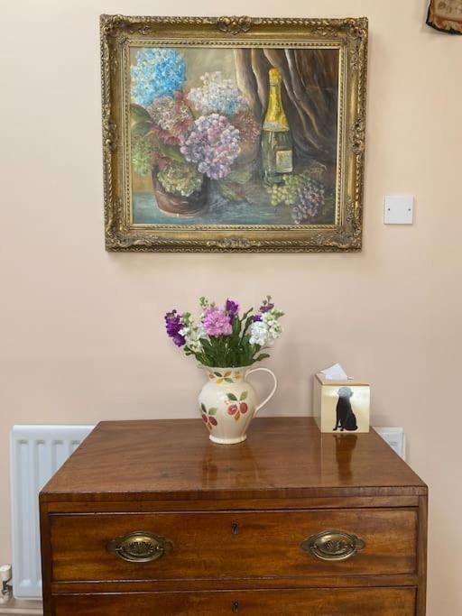 The Grooms Loft Self Contained Apartment Milton Abbas Eksteriør billede